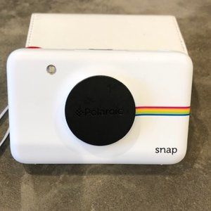 Polaroid Snap Digital Instant Camera with case
